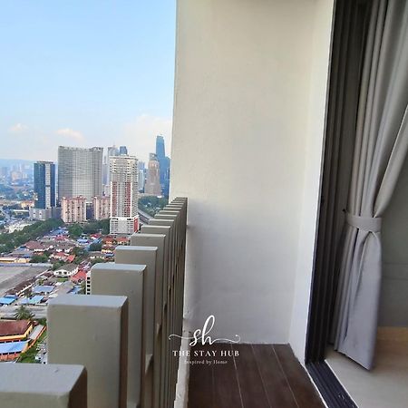 Апартаменты The Luxe Klcc View Sky Pool Куала-Лумпур Экстерьер фото