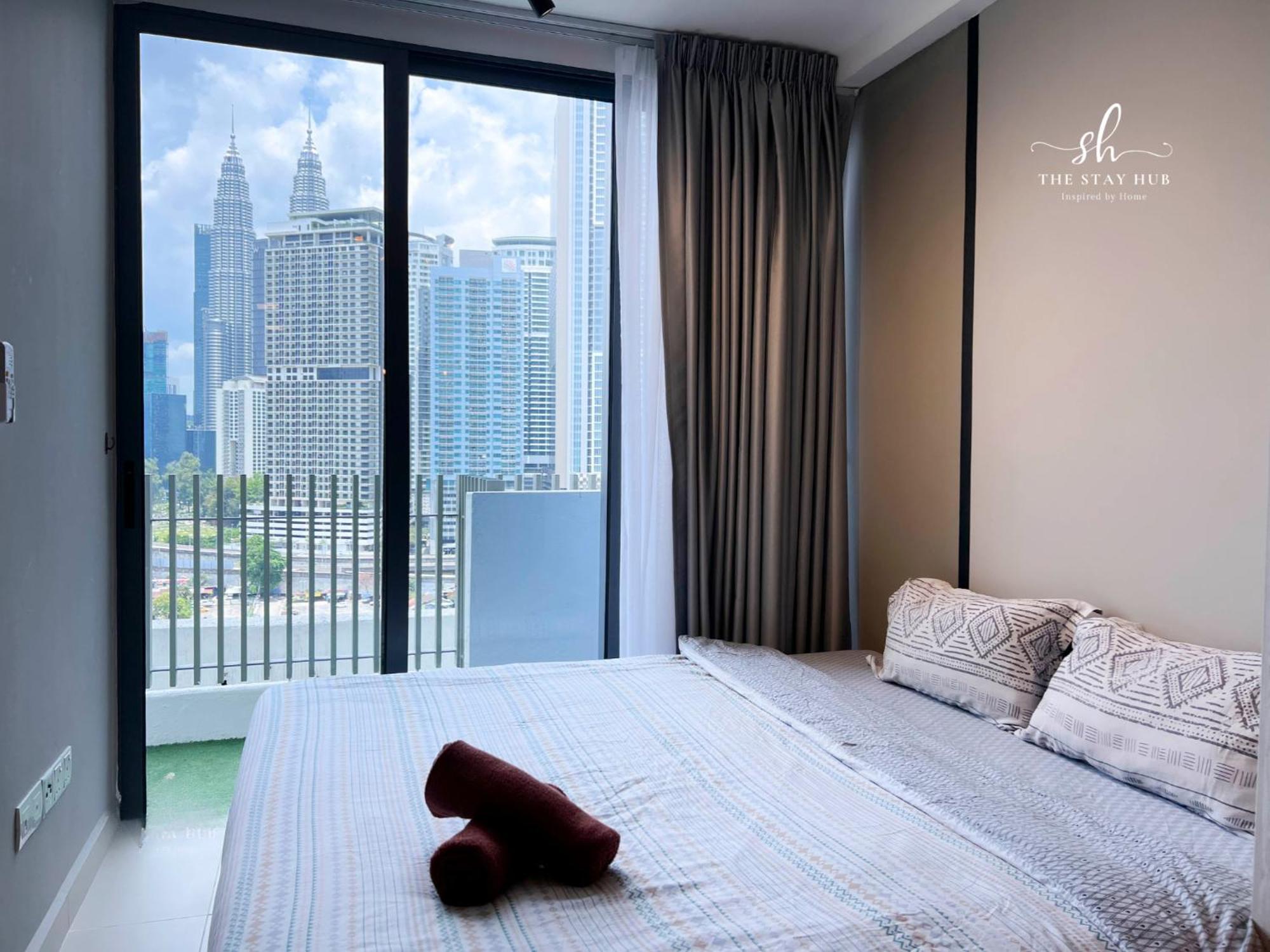 Апартаменты The Luxe Klcc View Sky Pool Куала-Лумпур Экстерьер фото
