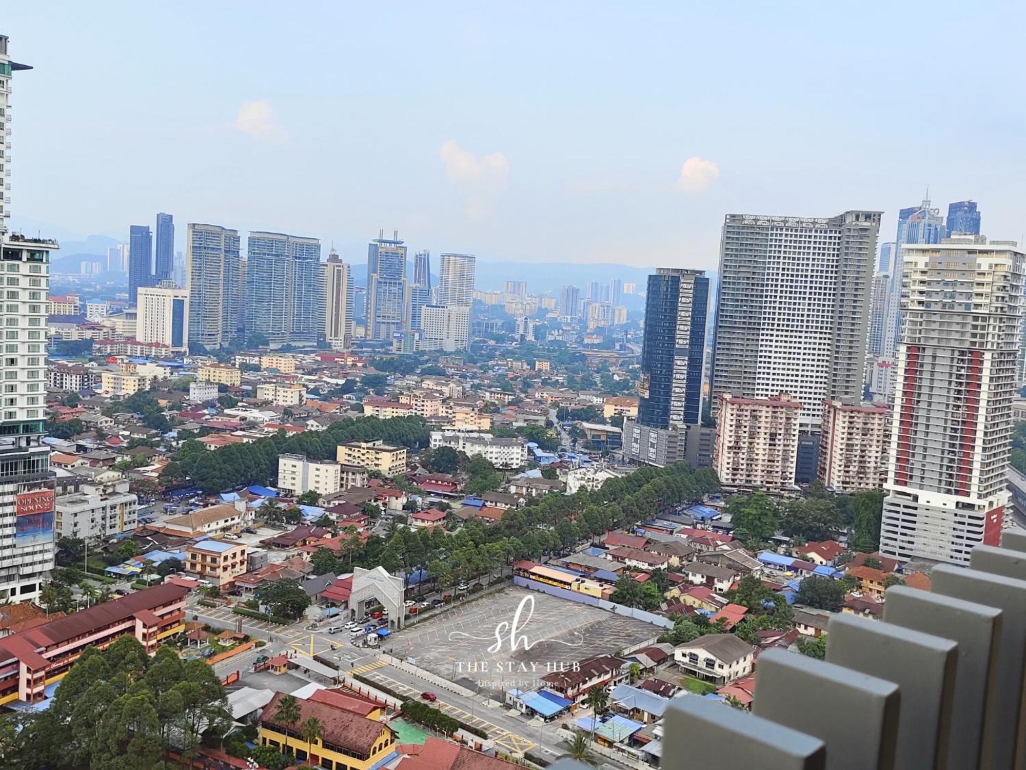 Апартаменты The Luxe Klcc View Sky Pool Куала-Лумпур Экстерьер фото